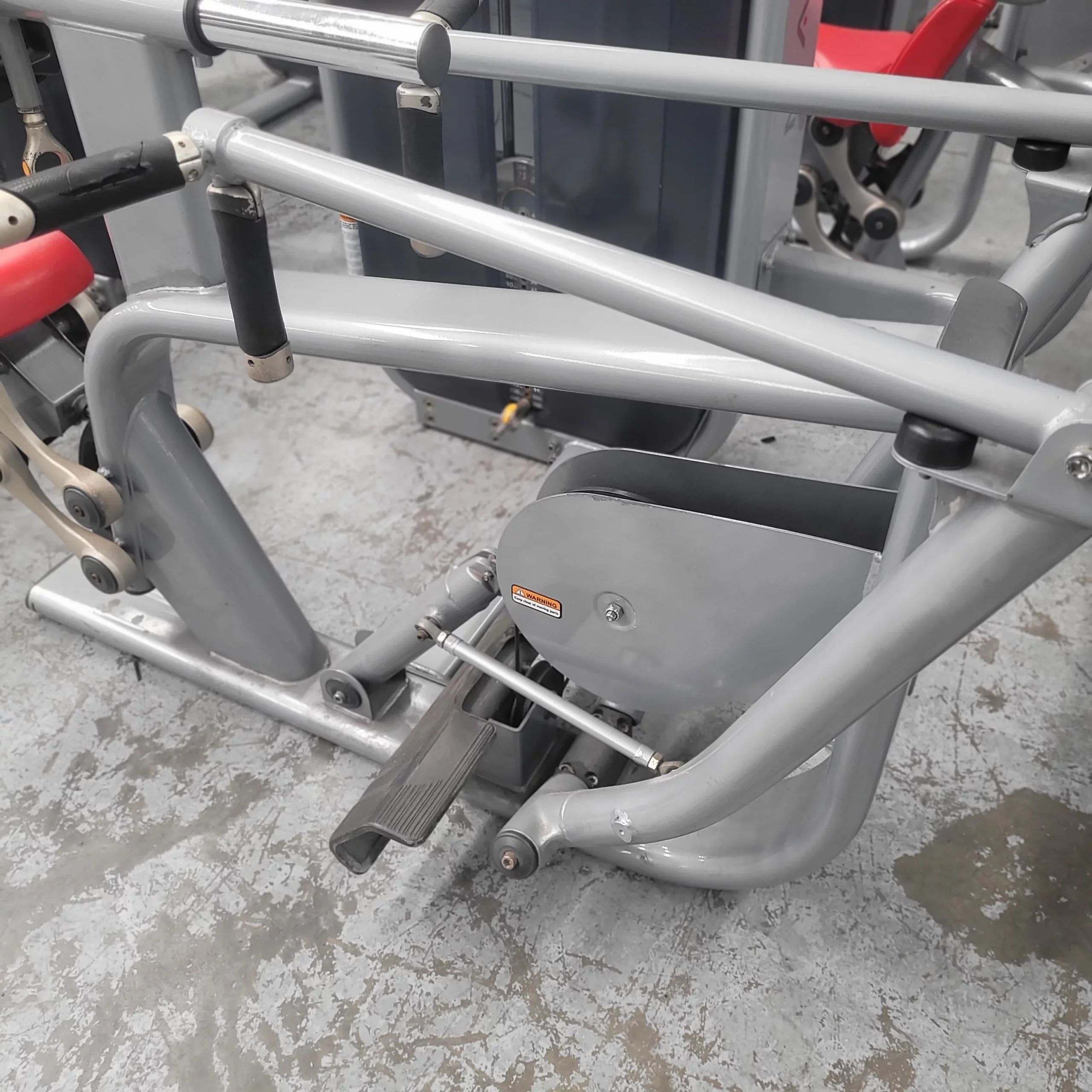 Matrix Ultra Diverging Seated Row - Image 4