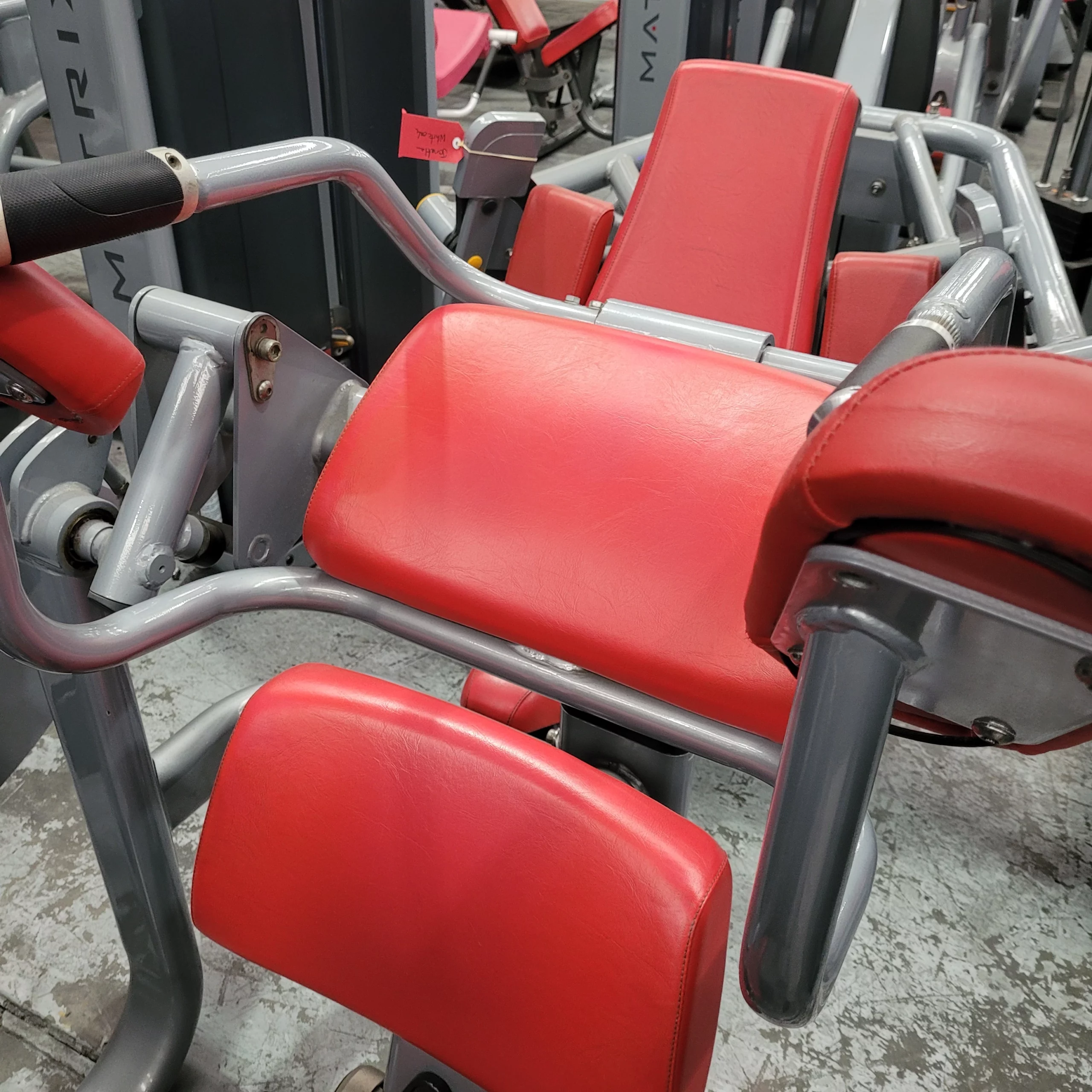 Matrix Ultra Abdominal Crunch - Silver Frame Red Upholstery - Image 4